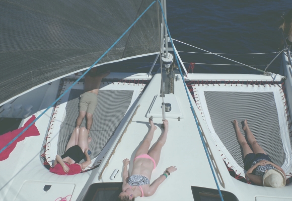 catamaran-dowm